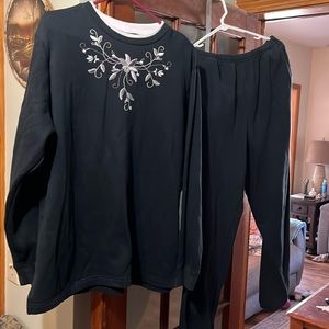 Blair women’s sweatshirt and pants